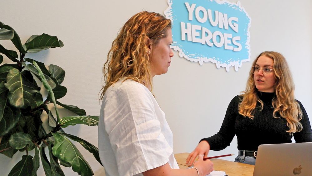 Eva van Leeuwen and Sarah Hoeckner of Young Heroes in conversation