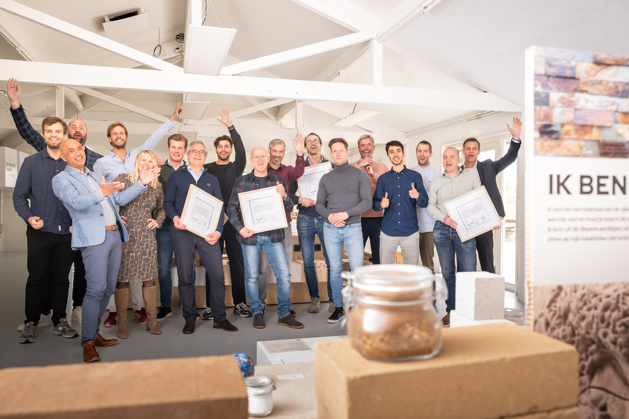 Closing of first accelerator program Future-proof building - nvnom.com